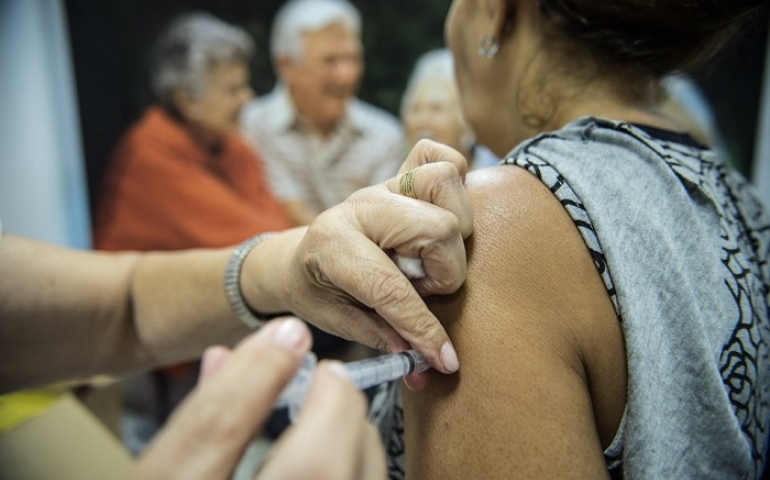 Saúde ultrapassa a meta de vacinação contra gripe para grupos prioritários