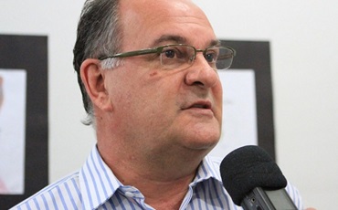 Dr. Ferreirinha assume como prefeito durante viagem de Lucas Pocay 