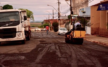 Infraestrutura e Desenvolvimento Urbano inicia Operação Tapa Buracos com Patrulha do Asfalto